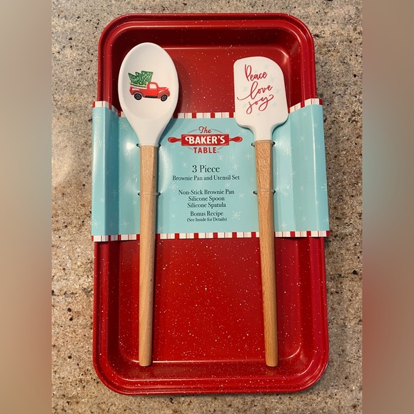 The Baker’s Table Other - NWT The Bakers Table 3 Piece Brownie and Utensil Set